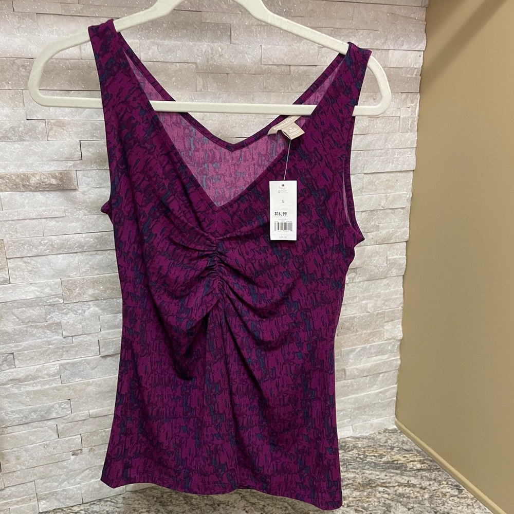 Banana Republic dressy tank, NWT. Purple and black design.  Small